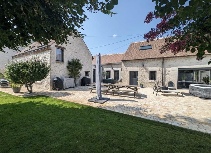 Maison ancienne - 199 m² - 5 pièces