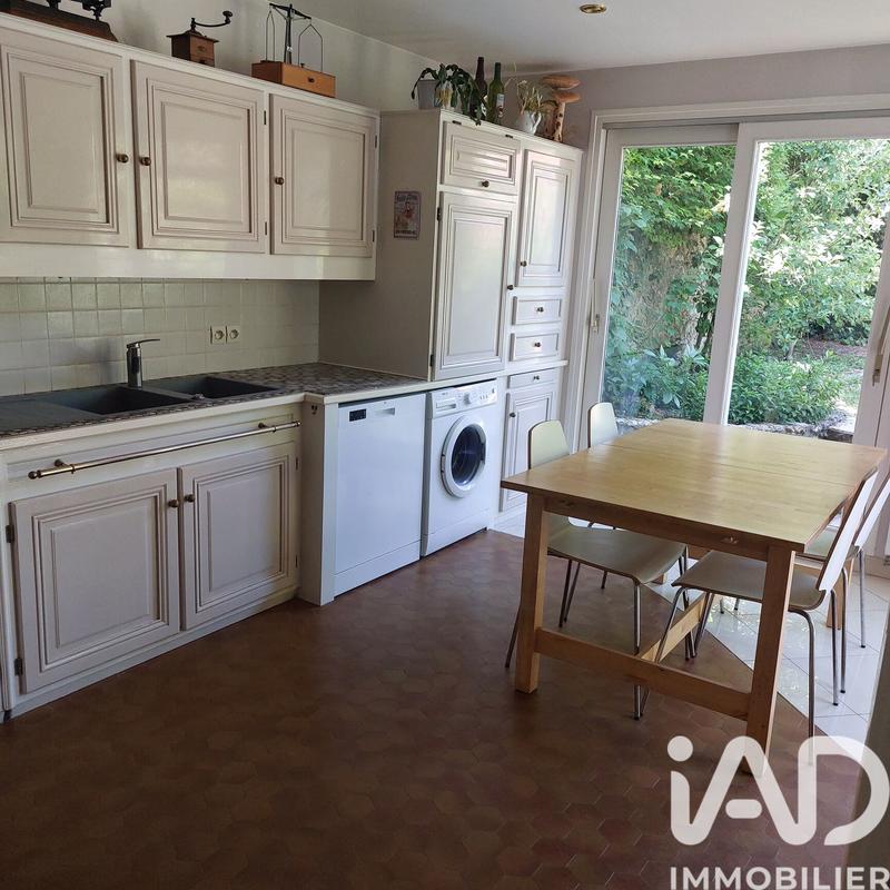 Maison - 215 m² - 8 pièces