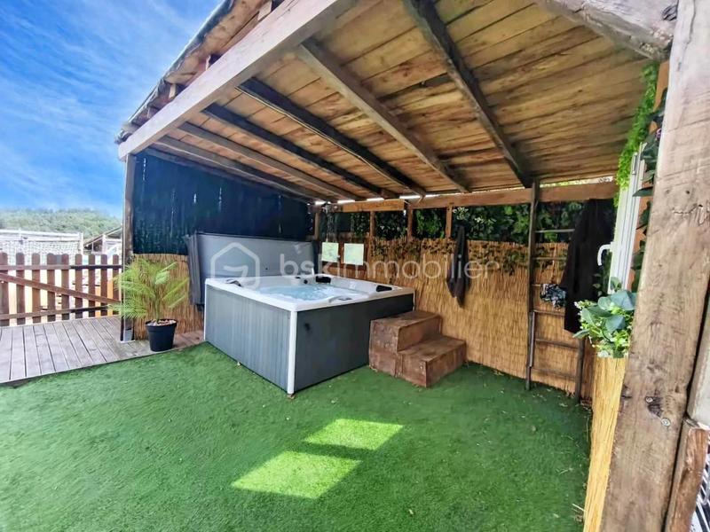 Maison en pierre - 244 m² - 10 pièces