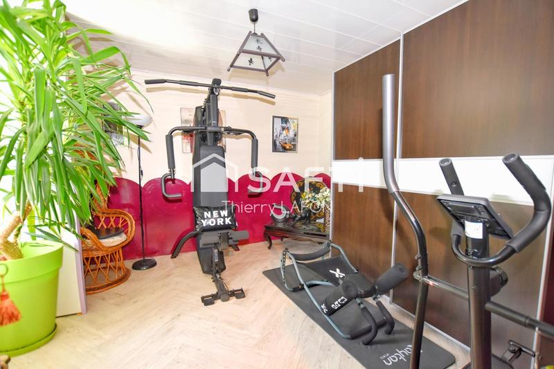 Maison - 200 m² - 8 pièces