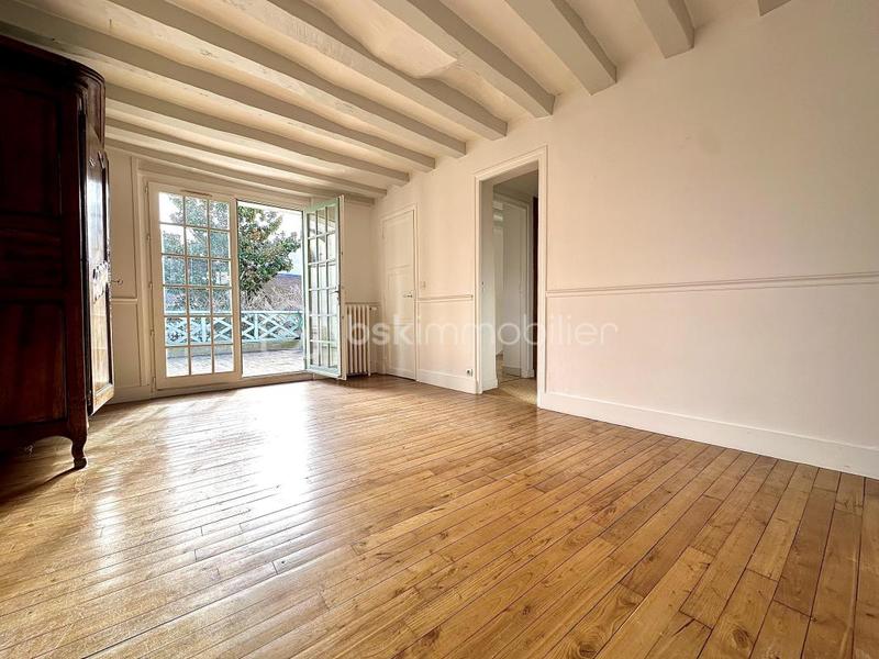 Maison - 241 m² - 10 pièces