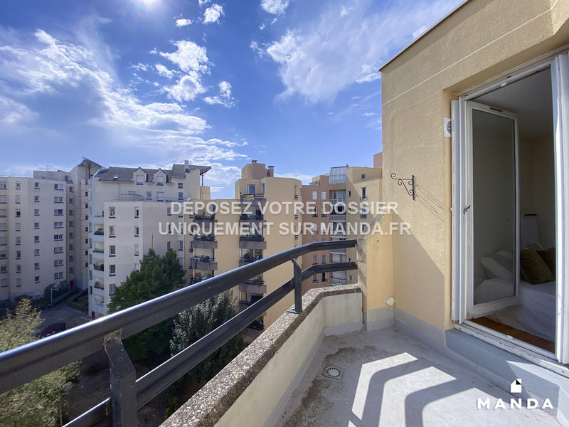 Chambre - 71 m² - 5 pièces