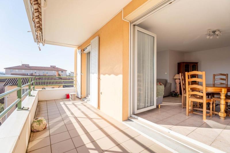 Appartement - 82 m² - 3 pièces