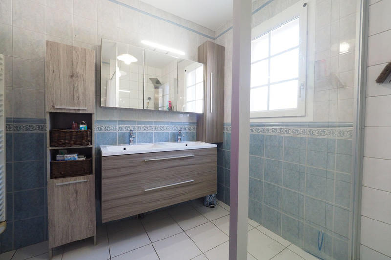 Propriété - 350 m² - 11 pièces