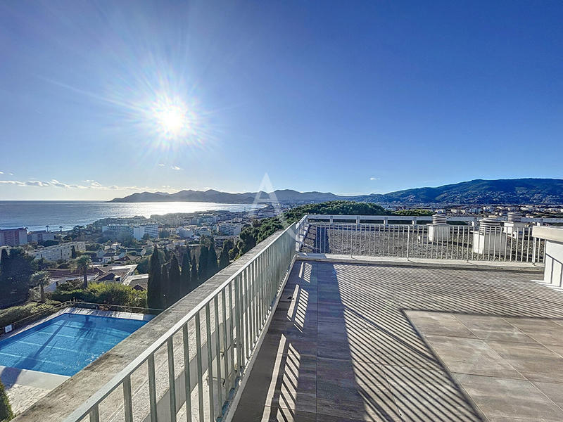 Appartement - 77 m² - 3 pièces