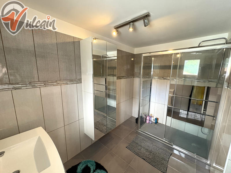 Maison - 102 m² - 3 pièces