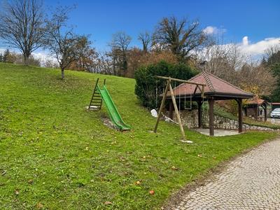 Maison - 146 m² - 6 pièces