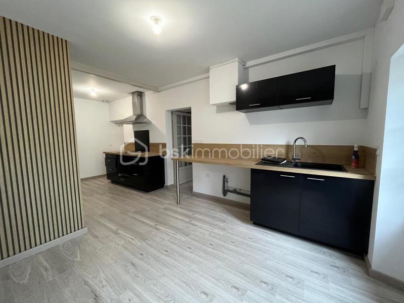 Maison - 121 m² - 6 pièces