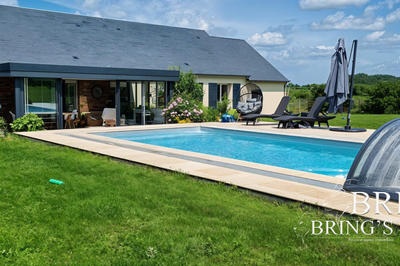 Maison - 180 m² - 8 pièces