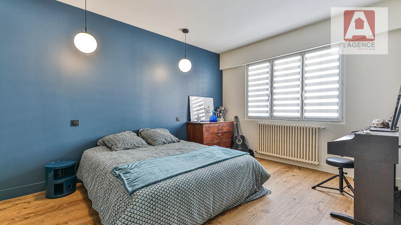 Maison - 250 m² - 10 pièces