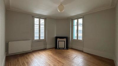 Appartement - 82 m² - 3 pièces