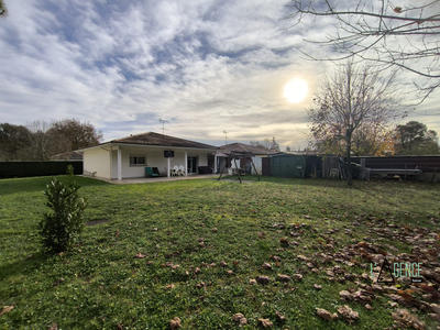 Maison - 80 m² - 4 pièces