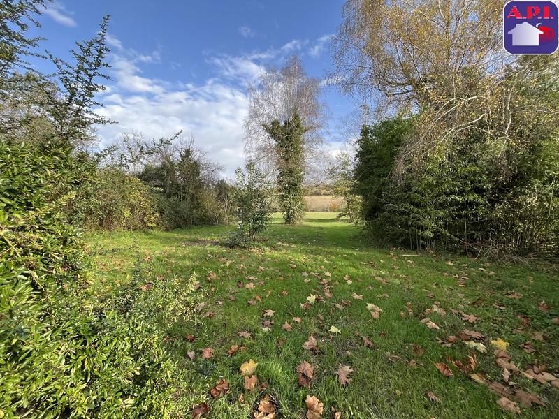 Terrain constructible - 901 m²