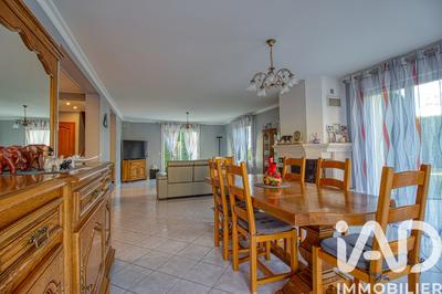 Maison - 166 m² - 7 pièces