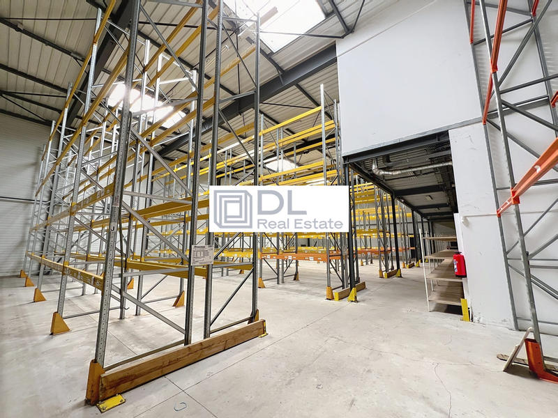 Entrepôt - 1 014 m²