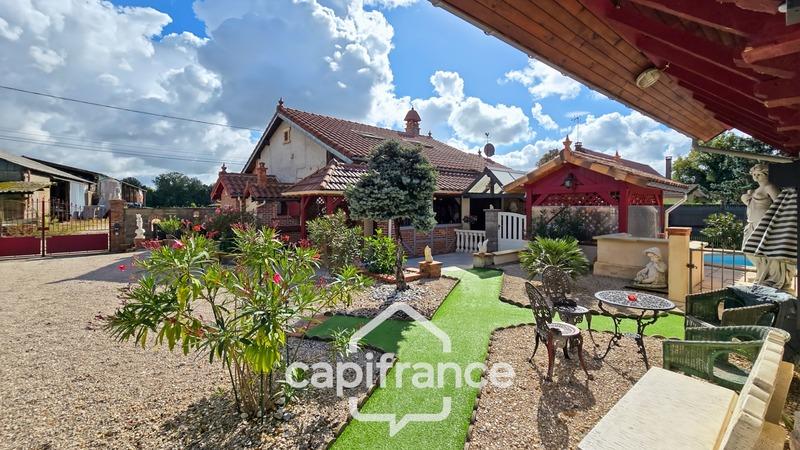 Maison - 185 m² - 10 pièces