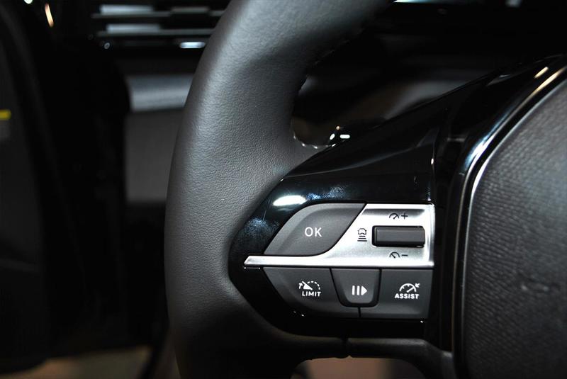 Peugeot 308 III 1.2 Puretech 130 Eat8 Allure Pack