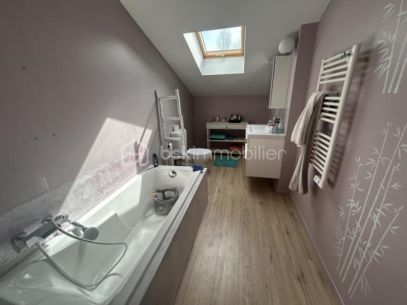 Château - 897 m² - 16 pièces