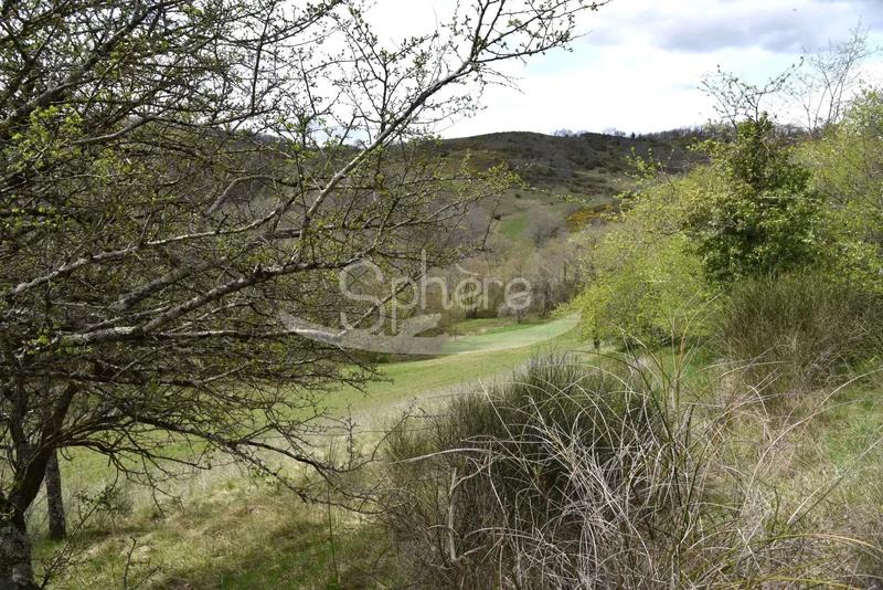 Propriété - 317 m² - 22 pièces