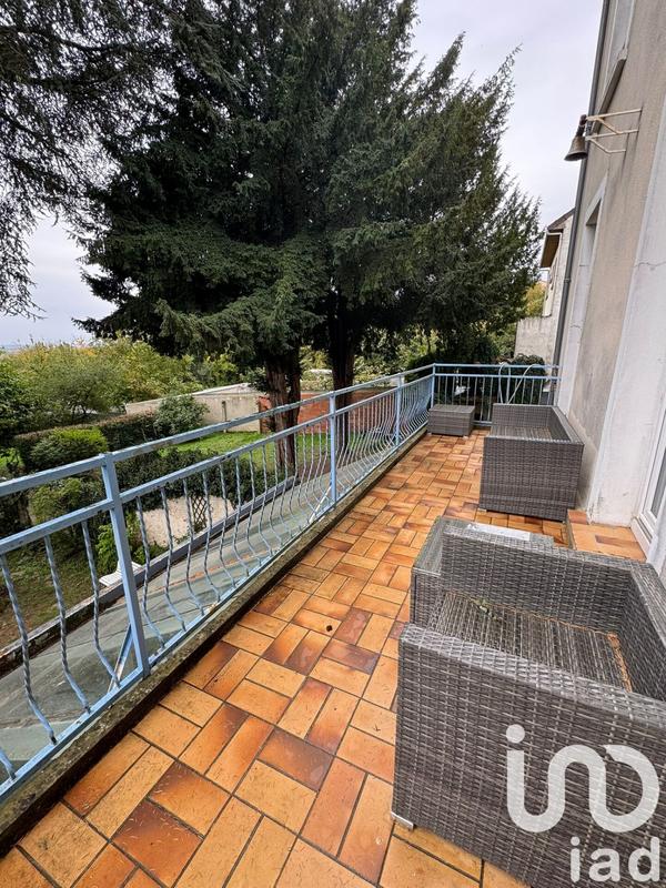 Maison - 216 m² - 8 pièces