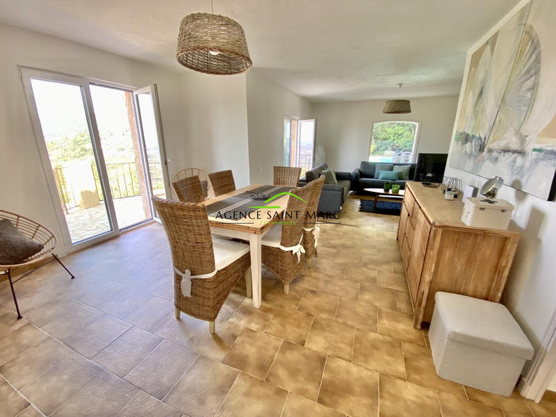 Maison - 145 m² - 4 pièces