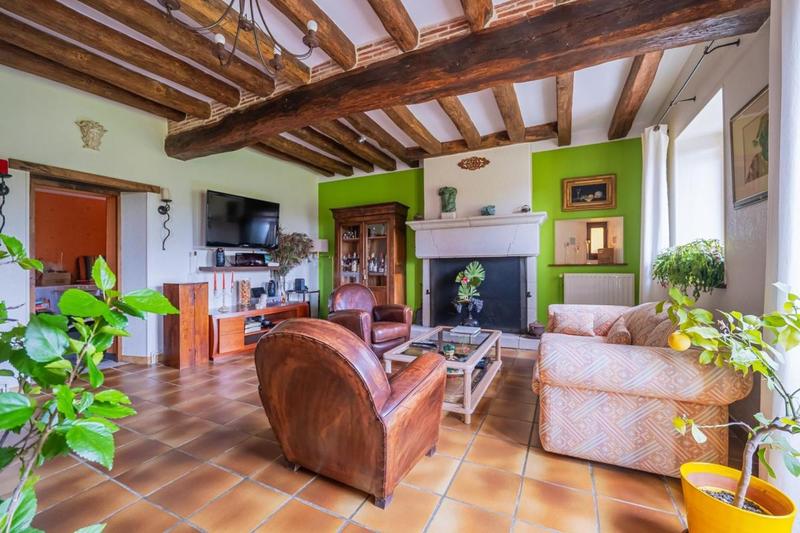 Maison traditionnelle - 240 m² - 12 pièces