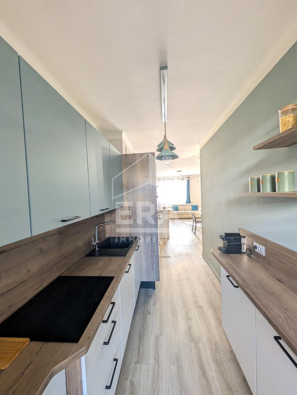 Appartement - 80 m² - 4 pièces