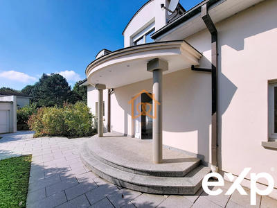 Villa - 245 m² - 7 pièces