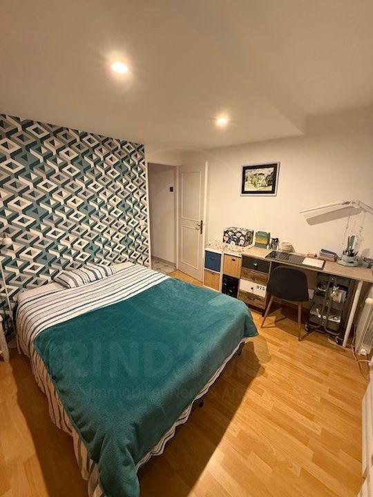 Maison - 95 m² - 5 pièces