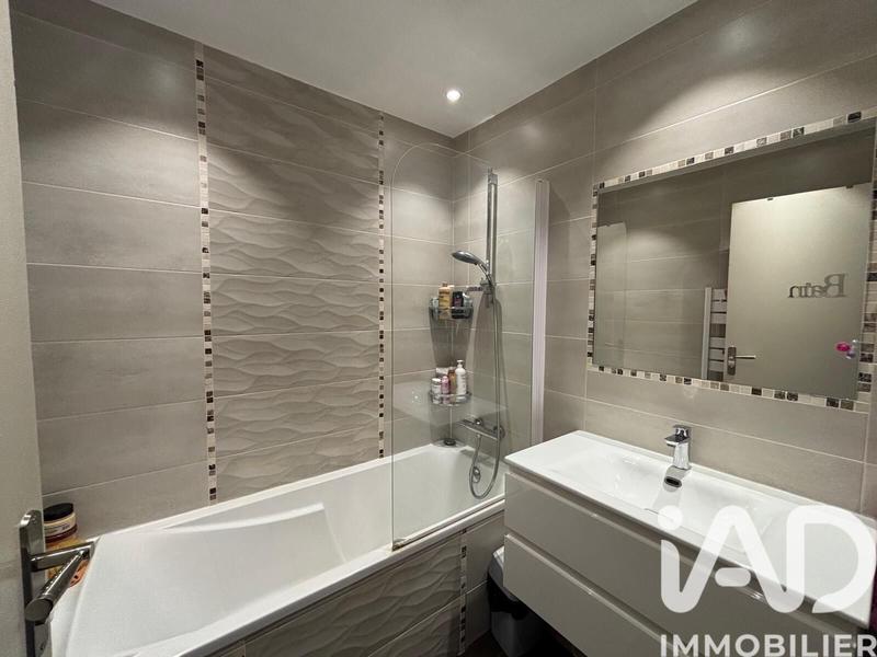 Appartement - 95 m² - 6 pièces