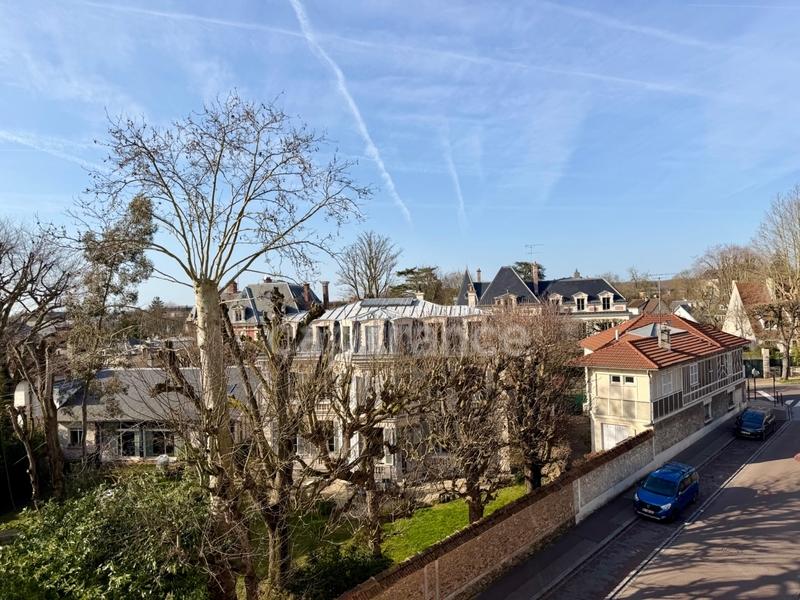 Appartement - 100 m² - 5 pièces