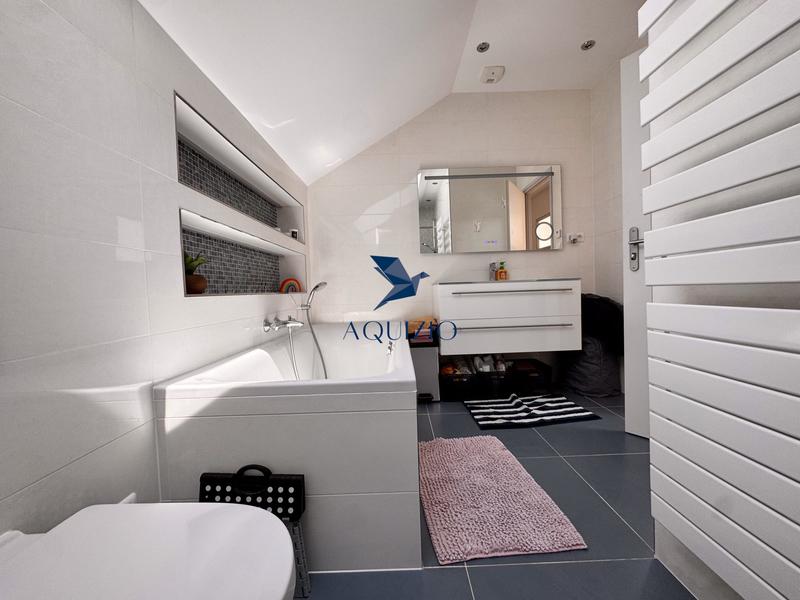 Maison - 179 m² - 6 pièces