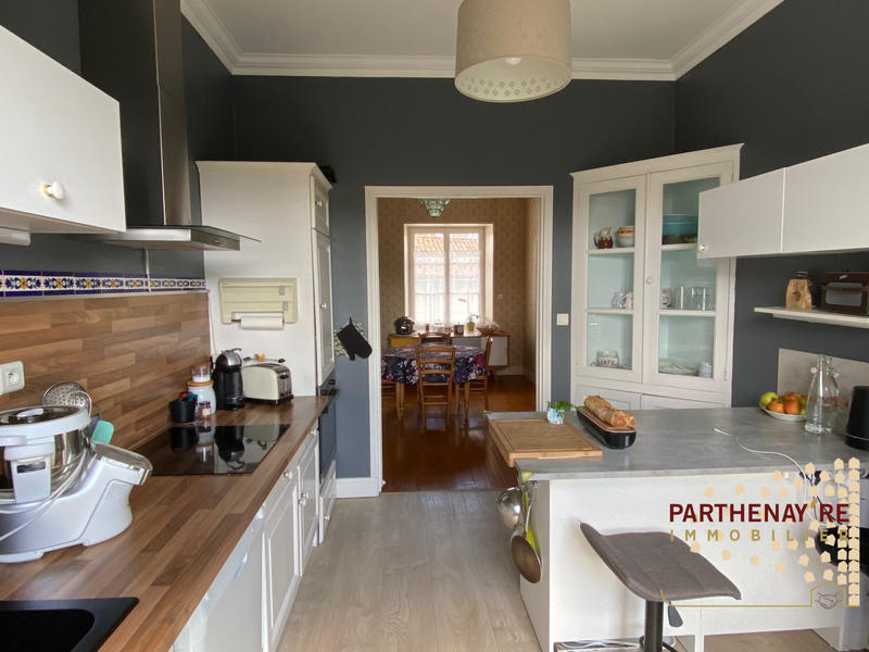 Maison - 167 m² - 7 pièces