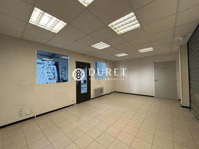 Local d'activités - 409 m²