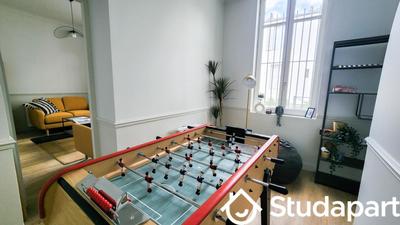 Maison - 243 m² - 12 pièces