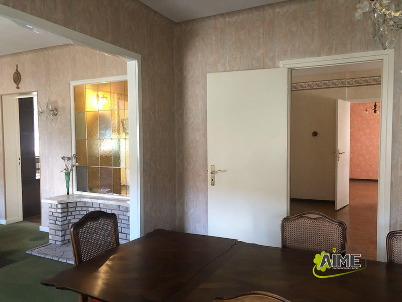 Maison - 268 m² - 12 pièces