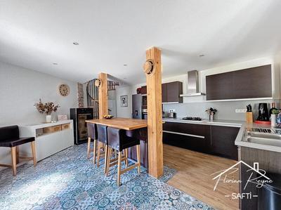 Maison - 122 m² - 5 pièces