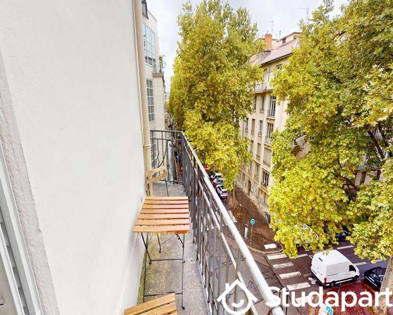 Chambre - 120 m² - 1 pièce