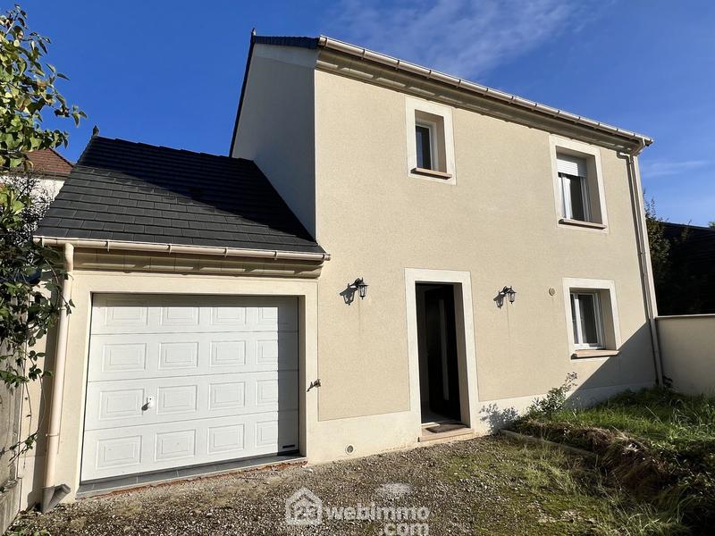 Maison - 90 m² - 5 pièces