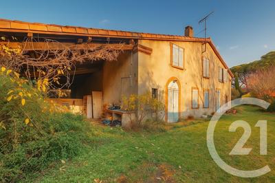 Maison - 400 m² - 8 pièces