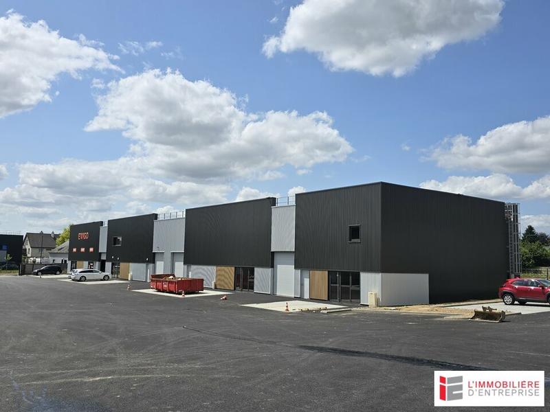 Local d'activité / Entrepôt - 300 m²