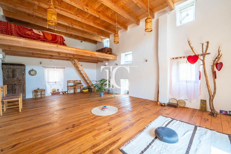 Maison en pierre - 130 m² - 6 pièces