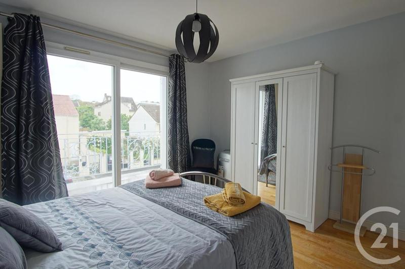 Pavillon - 137 m² - 7 pièces