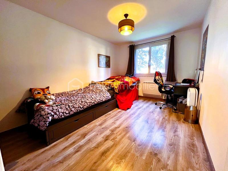 Appartement - 102 m² - 5 pièces