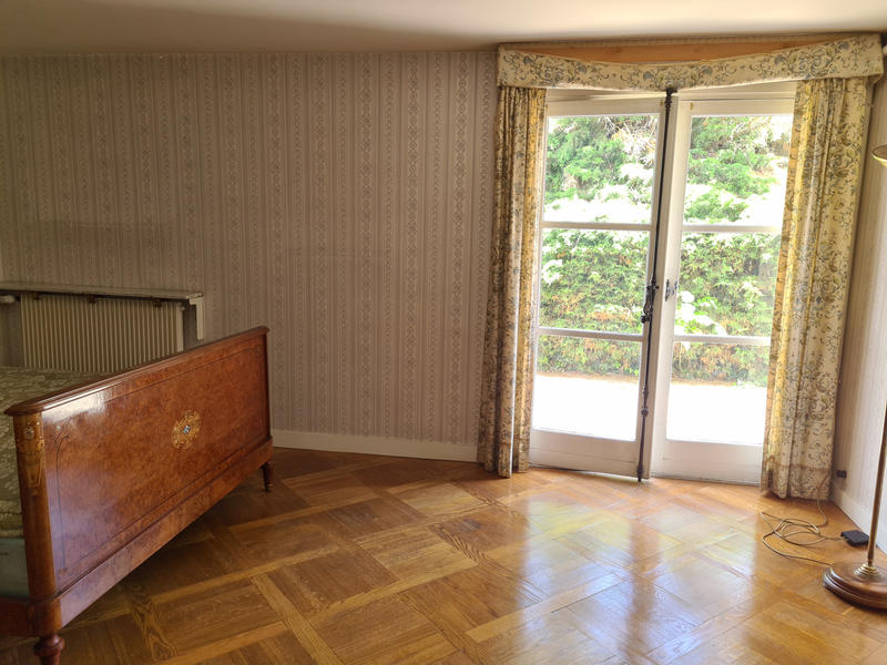 Propriété - 341 m² - 13 pièces