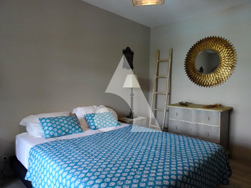 Maison - 200 m² - 7 pièces