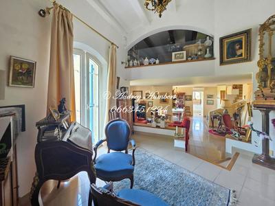 Maison - 136 m² - 5 pièces