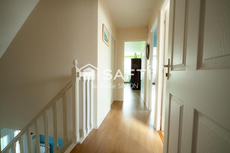 Villa - 208 m² - 6 pièces