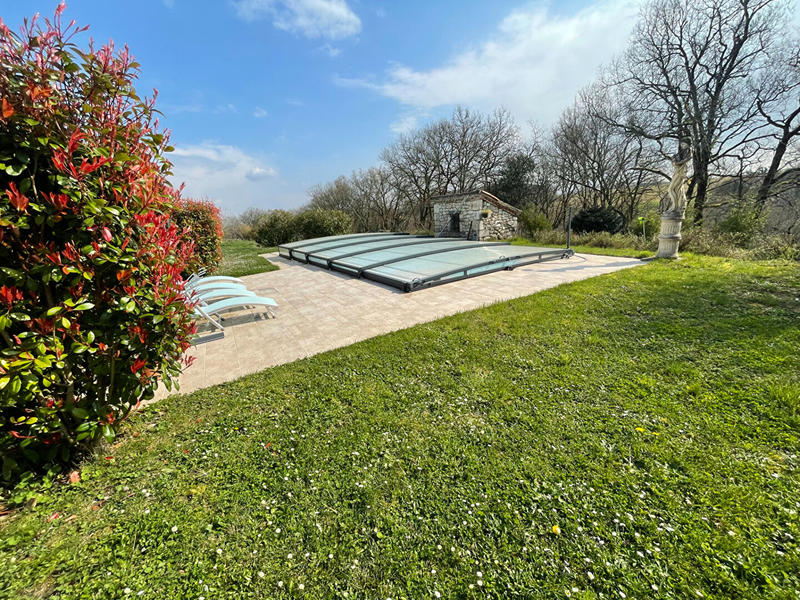 Maison - 321 m² - 9 pièces