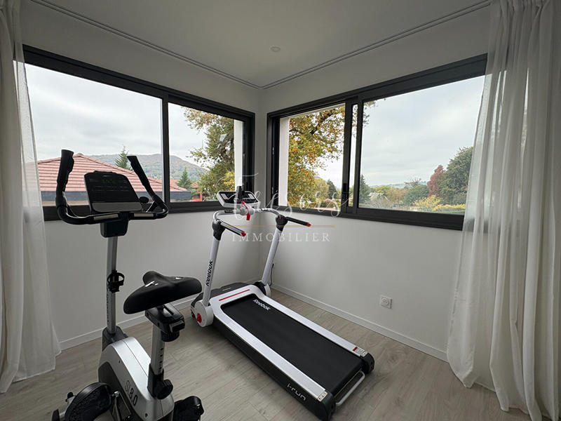 Villa - 152 m² - 6 pièces